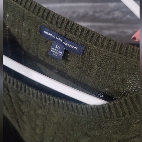 American Eagle Sweater Small - Picture 2 of 3